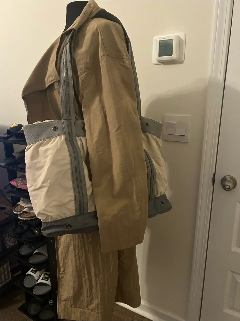 NY & C Canvas and Nylon Two-Tone Tote Bag in Cream and Light Gray